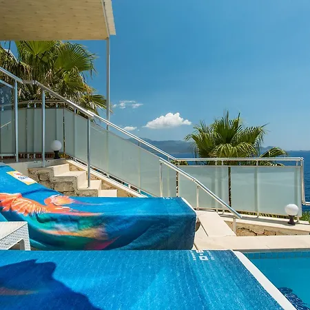 Cachet - Adult Only +14 Kaş