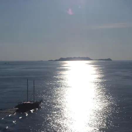 Cachet - Adult Only +14 Отель 3*