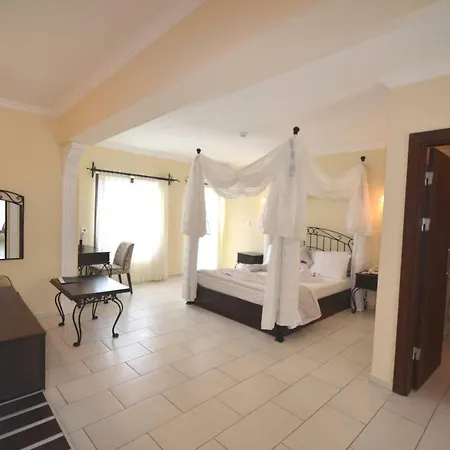 Hotel Cachet - Adult Only +14