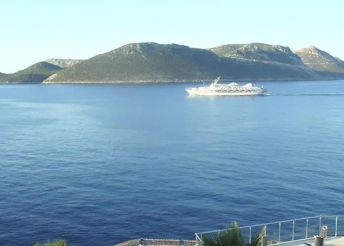 Cachet - Adult Only +14 3*