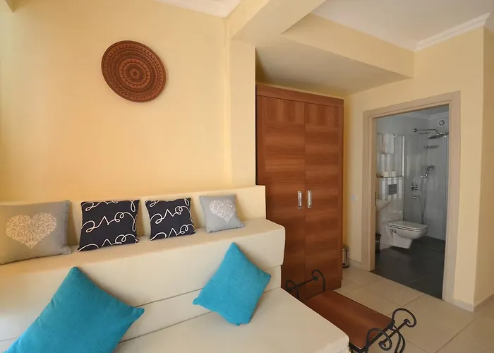 Hotel Cachet - Adult Only +14