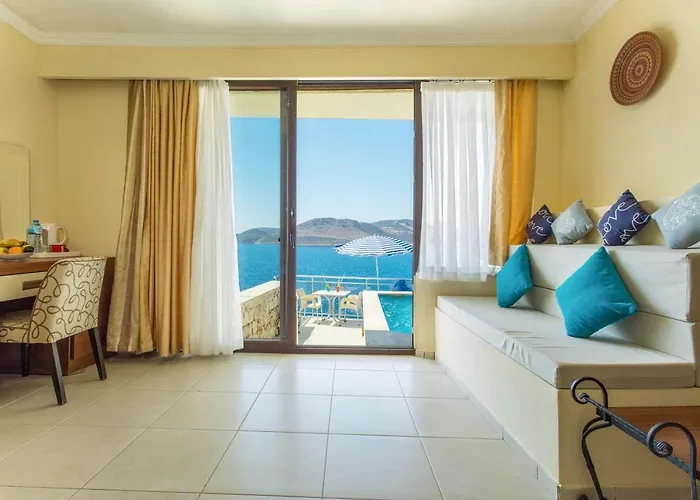 Cachet - Adult Only +14 3*