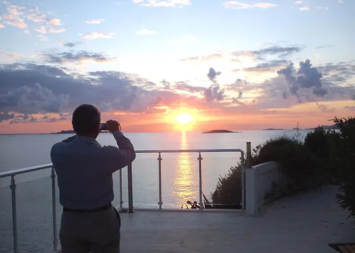 Cachet - Adult Only +14 فندق 3*