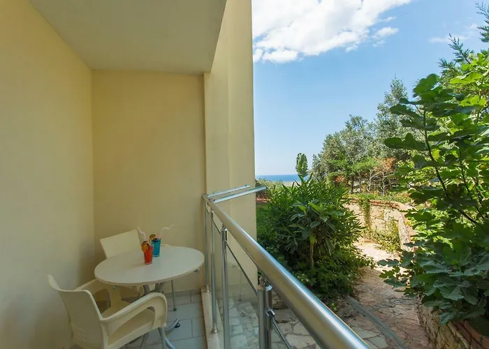 Cachet - Adult Only +14 3* كاس